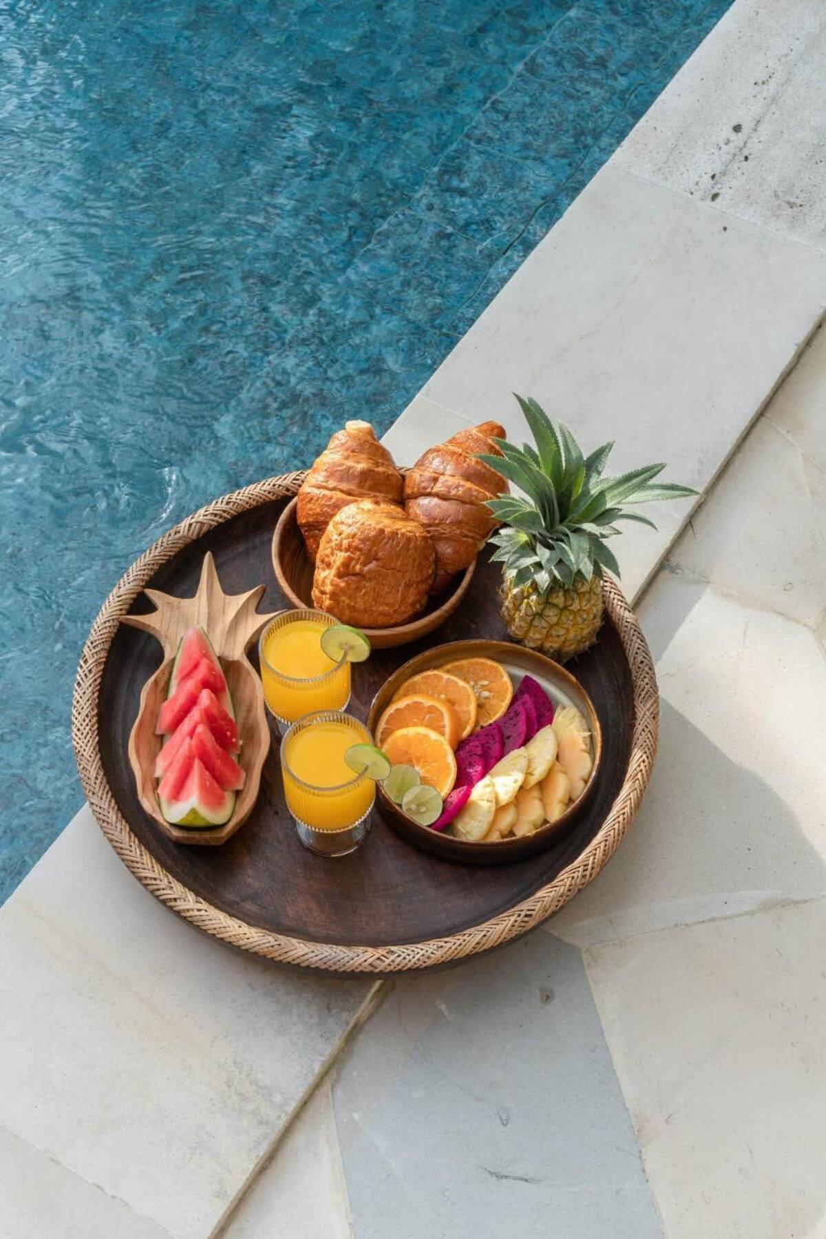 The Jungle - Luxurious & Tropical Concept - 3Br - Central Canggu Buitenkant foto