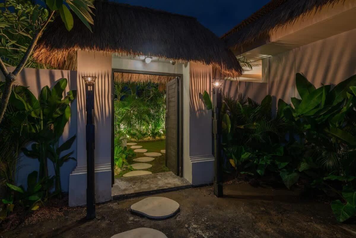 The Jungle - Luxurious & Tropical Concept - 3Br - Central Canggu Buitenkant foto
