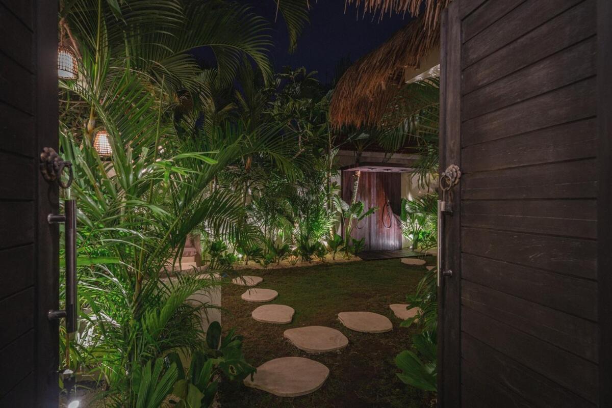 The Jungle - Luxurious & Tropical Concept - 3Br - Central Canggu Buitenkant foto